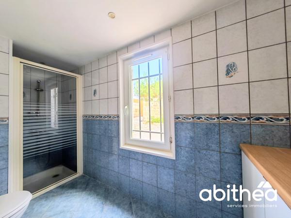 Maison F4 de 115 m2 en plein bourg de Fronsac !