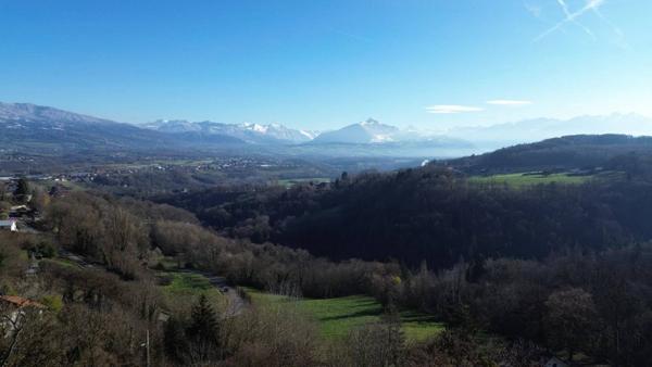Maison individuelle au calme avec énorme vue sur les Alpes !