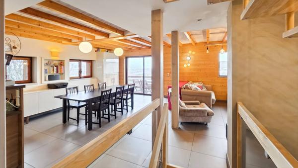 Maison individuelle au calme avec énorme vue sur les Alpes !