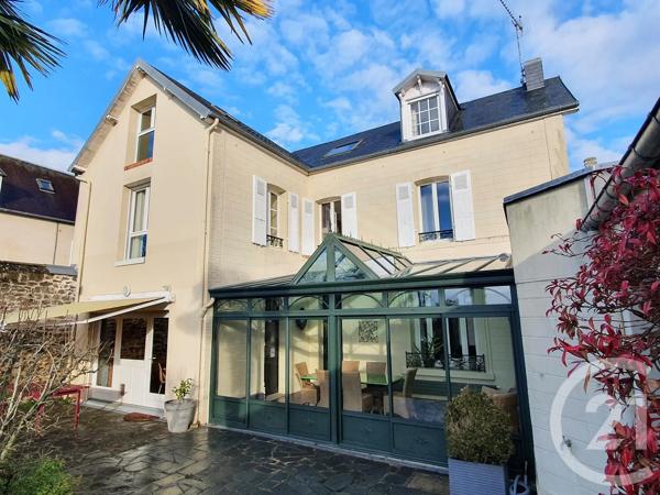 Maison à vendre  8 pièces - 174 m 2   COUTANCES  - 50