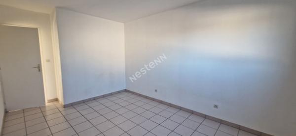 GENAS Azieu - Appartement type 3 de 66 m² avec balcon dans petite résidence fermée au calme