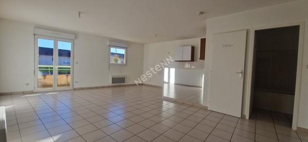 GENAS Azieu - Appartement type 3 de 66 m² avec balcon dans petite résidence fermée au calme