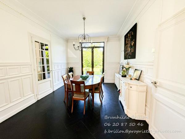Maison d'ingénieur, 5 chambres, jardin généreux, 2 garages