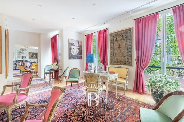 Chatou, Maison 6 Chambres -  322 m² à vendre