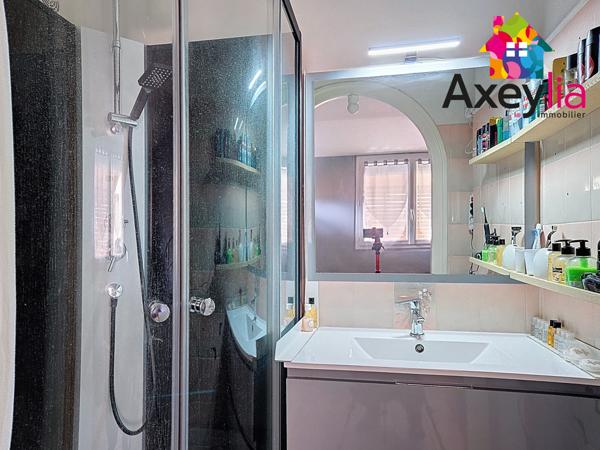 Roanne (42300) A VENDRE - ROANNE - MAISON AVEC COUR ET GARAGE