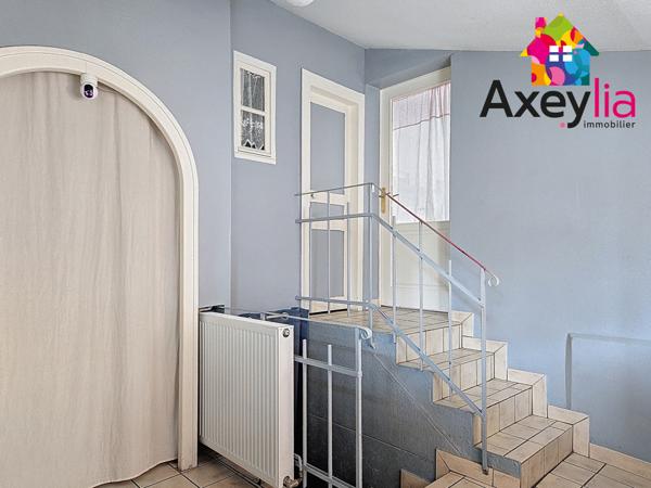 Roanne (42300) A VENDRE - ROANNE - MAISON AVEC COUR ET GARAGE