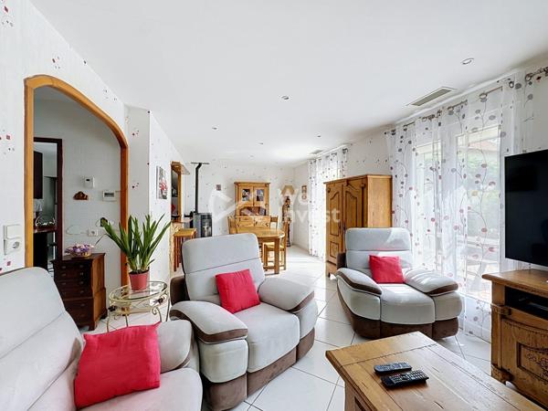 Villa de plain-pied de type 5 avec jardin.