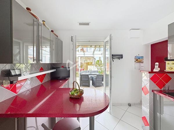 Villa de plain-pied de type 5 avec jardin.