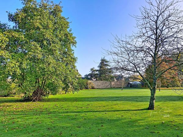 Terrain constructible, havre de paix, centre bourg