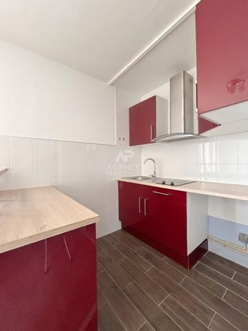 Appartement Poissy 1 pièce(s) 23.21 m2 Loyer 795 €/mois charges comprises **  - Référence  9297