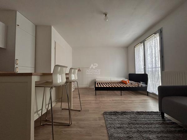 Appartement Carrières Sous Poissy 1 pièce(s) meublé 29.24 m2 Loyer 800 €/mois charges comprises **  - Référence  9079