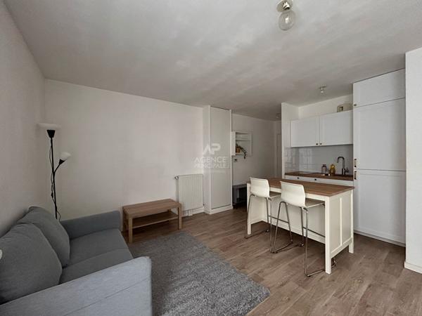 Appartement Carrières Sous Poissy 1 pièce(s) meublé 29.24 m2 Loyer 800 €/mois charges comprises **  - Référence  9079