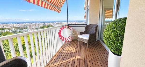 Magnifique T6 de 125 m² avec terrasse et vue sur Lyon