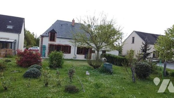 Belle maison avec 1700m² de terrain, Blancafort