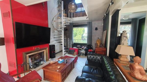 Maison à vendre 5 pièces 166 m² sur terrain de 3000m² avec piscine   (60)