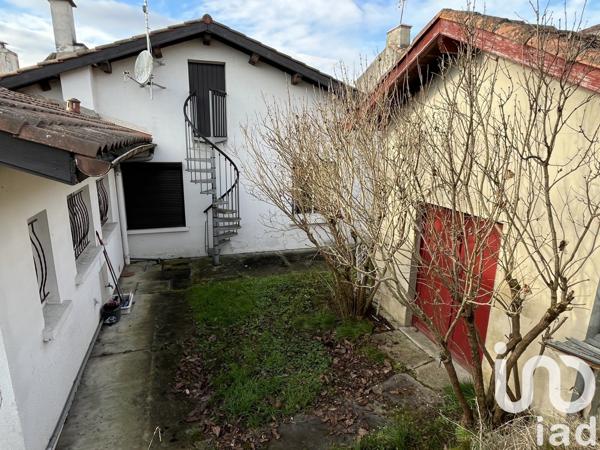 Maison 5 pièces de 89 m² à Gabarret (40310)