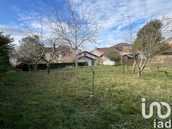 Maison 5 pièces de 89 m² à Gabarret (40310)