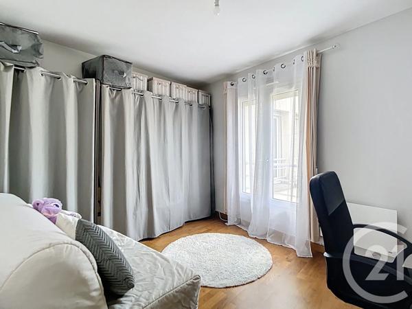 Appartement F4 à vendre  4 pièces - 97 m 2   CREPY EN VALOIS  - 60