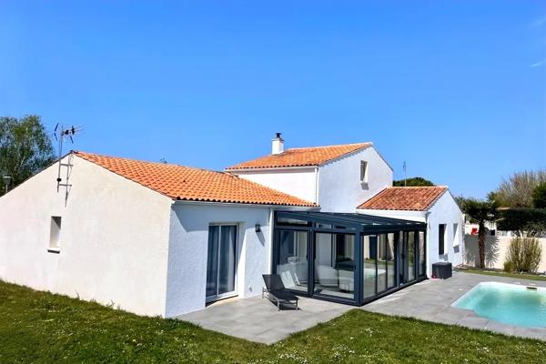 Maison Dompierre Sur Mer 7/8 pièce(s) 180 m2 SUR 769 M2, Dompierre sur mer 17139