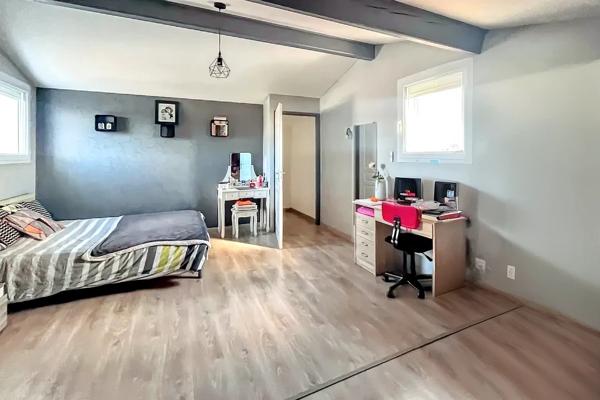 Maison Dompierre Sur Mer 7/8 pièce(s) 180 m2 SUR 769 M2, Dompierre sur mer 17139