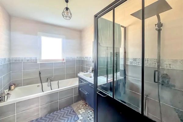 Maison Dompierre Sur Mer 7/8 pièce(s) 180 m2 SUR 769 M2, Dompierre sur mer 17139