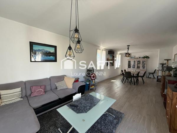 VALRÉAS, 84600 Enclave des Papes, Provence