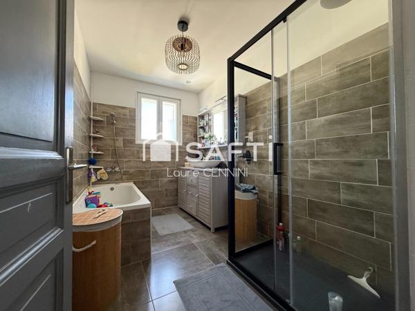 VALRÉAS, 84600 Enclave des Papes, Provence