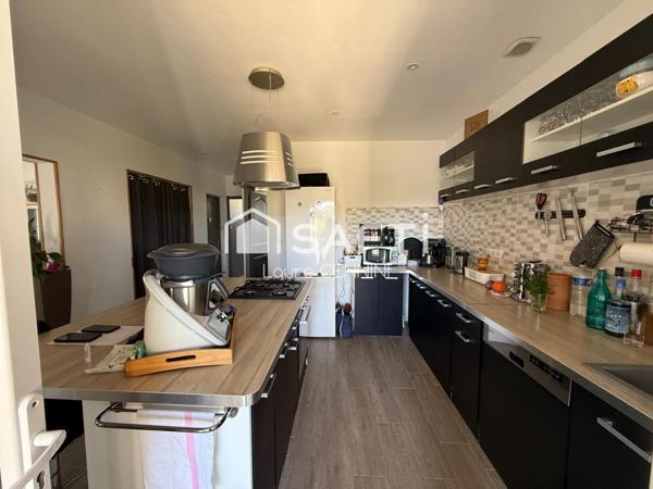 VALRÉAS, 84600 Enclave des Papes, Provence