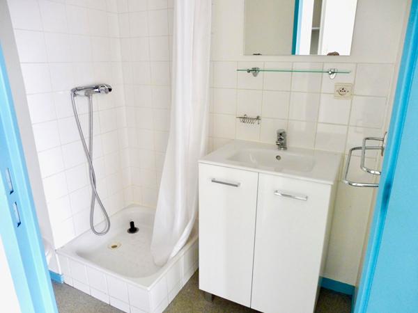 Spécial investisseur ! Studio avec balcon .