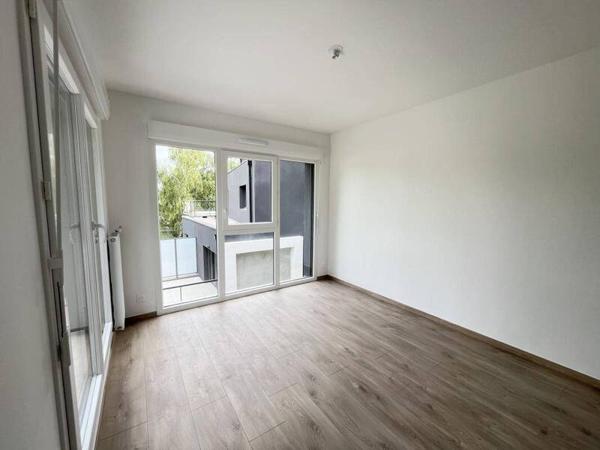 Appartement 1 pièce                                        - 35000 Rennes Réf : 2379