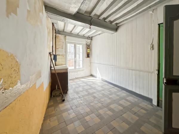 Maison
         6 pièces
        - 105 m² Exclusivité 129 900 € *