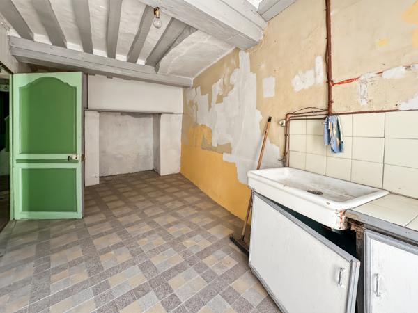 Maison
         6 pièces
        - 105 m² Exclusivité 129 900 € *
