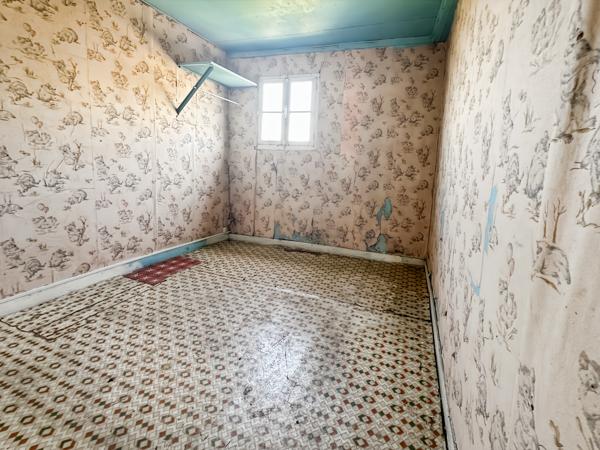 Maison
         6 pièces
        - 105 m² Exclusivité 129 900 € *