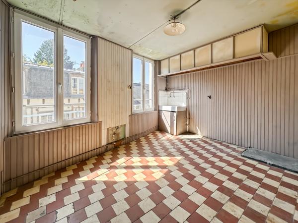 Maison
         6 pièces
        - 105 m² Exclusivité 129 900 € *