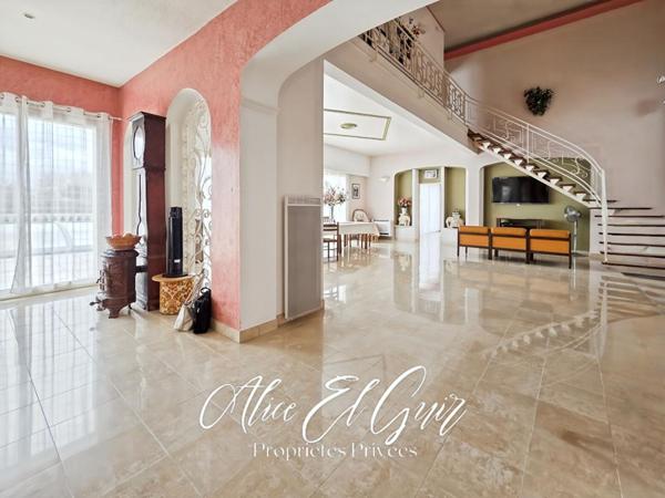 Maison Carcassonne 6 pièce(s) 210 m2 sur 2000 m²