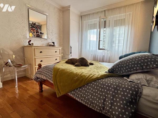 Grenoble – Appartement 4P+C de caractère dans résidence prisée, à deux pas du centre