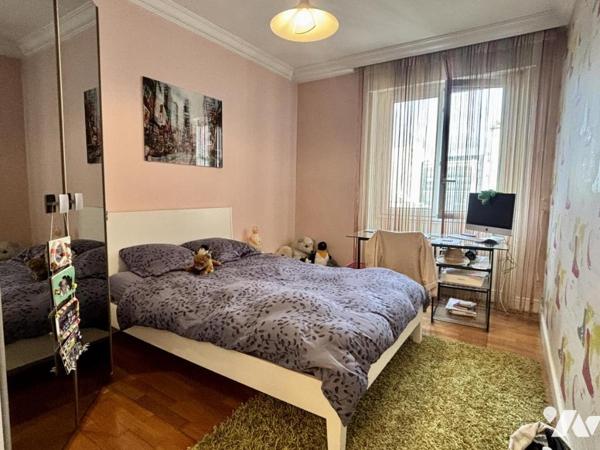 Grenoble – Appartement 4P+C de caractère dans résidence prisée, à deux pas du centre