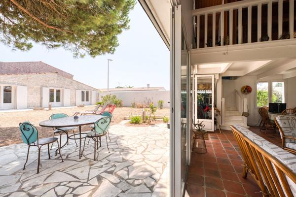 Vente Maison de luxe Saint-Pierre-d'Oléron 10 Pièces 238 m²