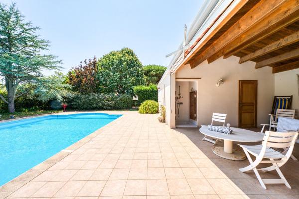 Vente Maison de luxe Saint-Pierre-d'Oléron 10 Pièces 238 m²