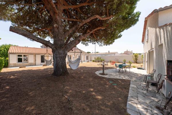 Vente Maison de luxe Saint-Pierre-d'Oléron 10 Pièces 238 m²