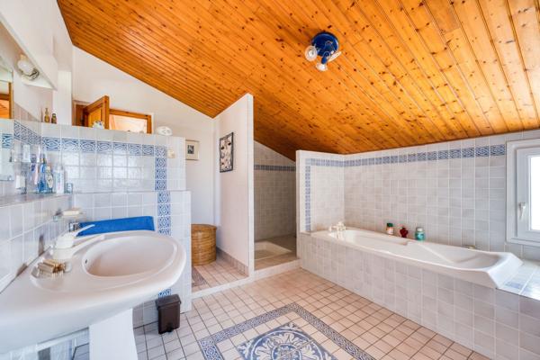 Vente Maison de luxe Saint-Pierre-d'Oléron 10 Pièces 238 m²