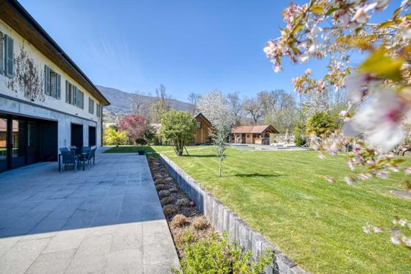Vente Maison de luxe Saint-Jorioz 8 Pièces 373 m²