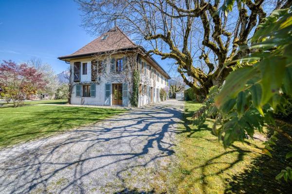 Vente Maison de luxe Saint-Jorioz 8 Pièces 373 m²