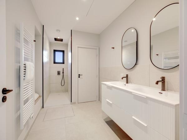 Vente Villa de luxe Vallauris 4 Pièces 235 m²