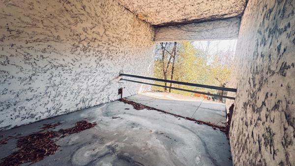 BORDEAUX IMMEUBLE 290 M² VIDE A RENOVER SUR TROIS NIVEAUX JARDIN TERRASSE