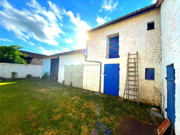 Charmante maison ancienne en pierre rénovée (VIE DE PLAIND PIED)