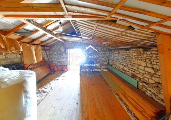 Charmante maison ancienne en pierre rénovée (VIE DE PLAIND PIED)