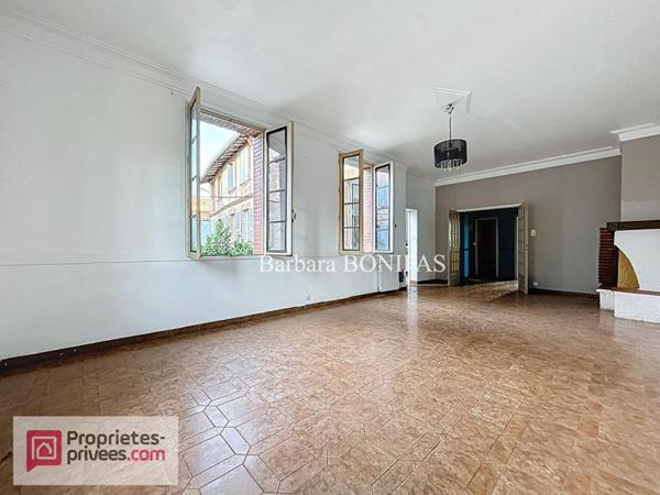 RABASTENS: Immeuble 236 m2