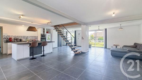 Maison à vendre  6 pièces - 141 m2 VELLEFAUX - 70