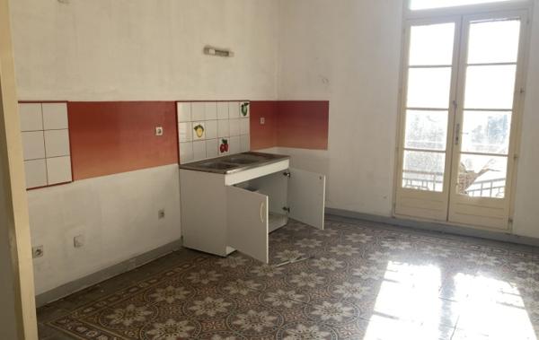 Vente Immeuble avec commerces à rénover Beziers   